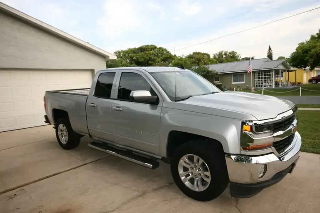2016 Chevy SILVERADO LT
