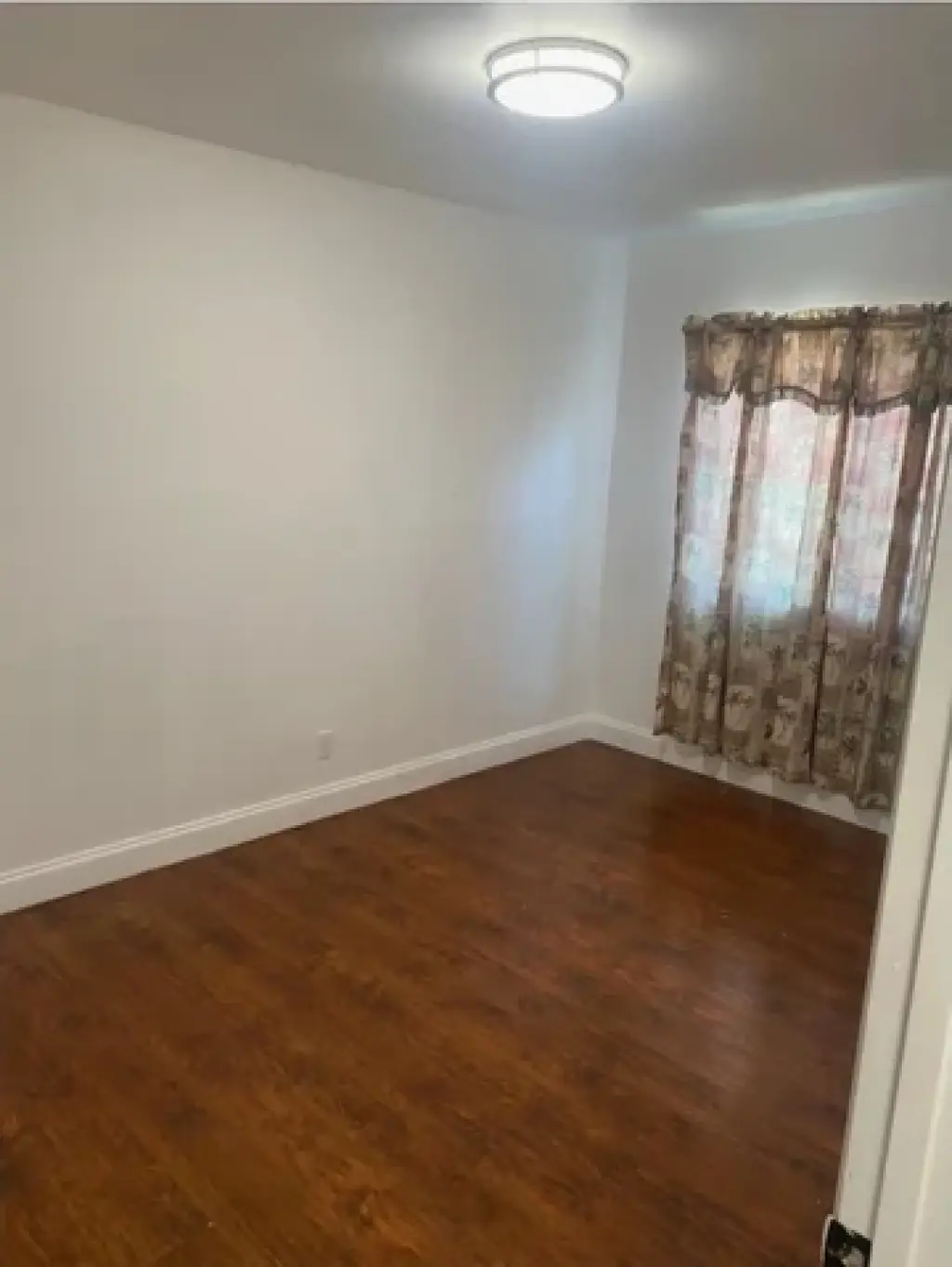 Cuarto De Renta (90001)