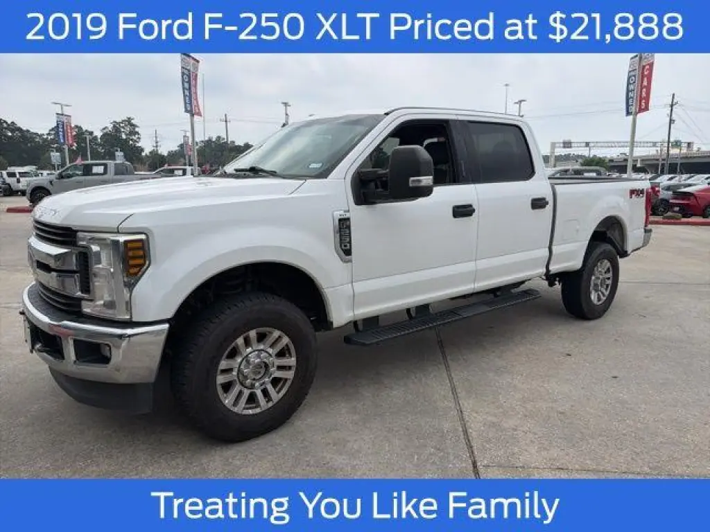 Ford F-250 Super Duty 2019 4x4 XLT 4dr Crew Cab 8 ft. LB Pickup