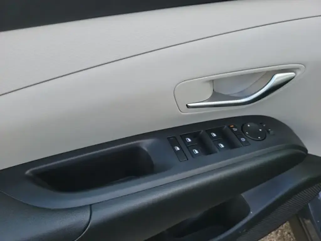 Hyundai TUCSON 2025 SE 4dr SUV