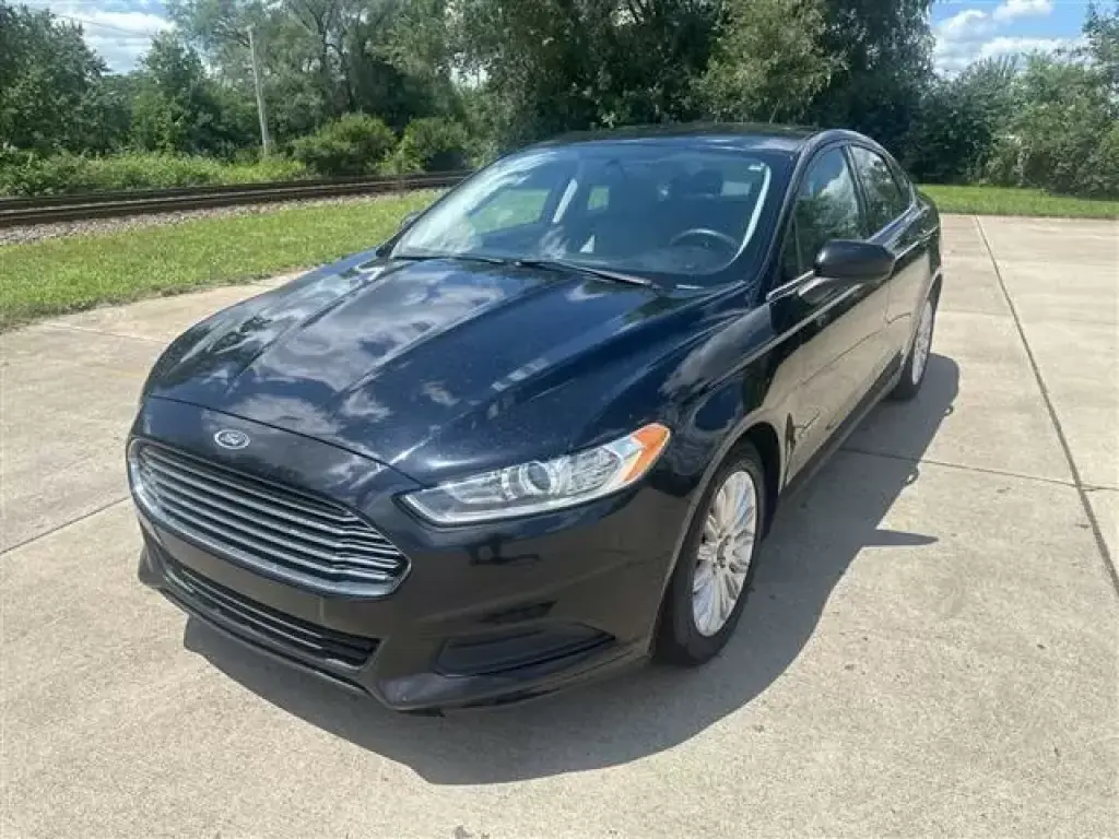 2016 Ford Fusion S HYBRID