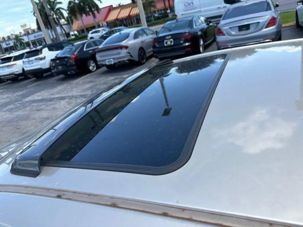 Toyota Avalon 2004 XL 4dr Sedan