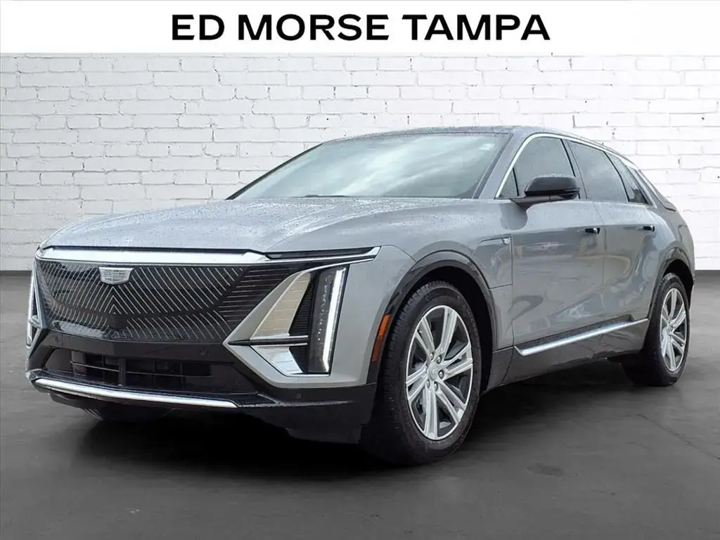 SUV Cadillac LYRIQ Tech de 4 puertas 2024