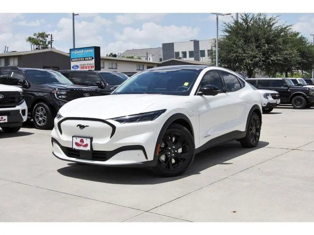 Ford Mustang Mach-E 2024 AWD Select 4dr SUV