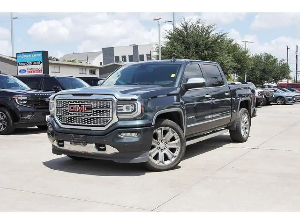 GMC Sierra 1500 2018 4x4 Denali 4dr Crew Cab 5.8 ft. SB