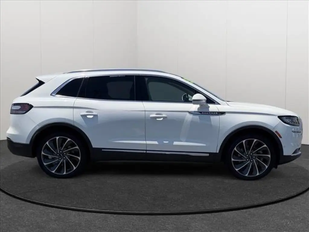 Lincoln Nautilus 2022 AWD Reserve 4dr SUV