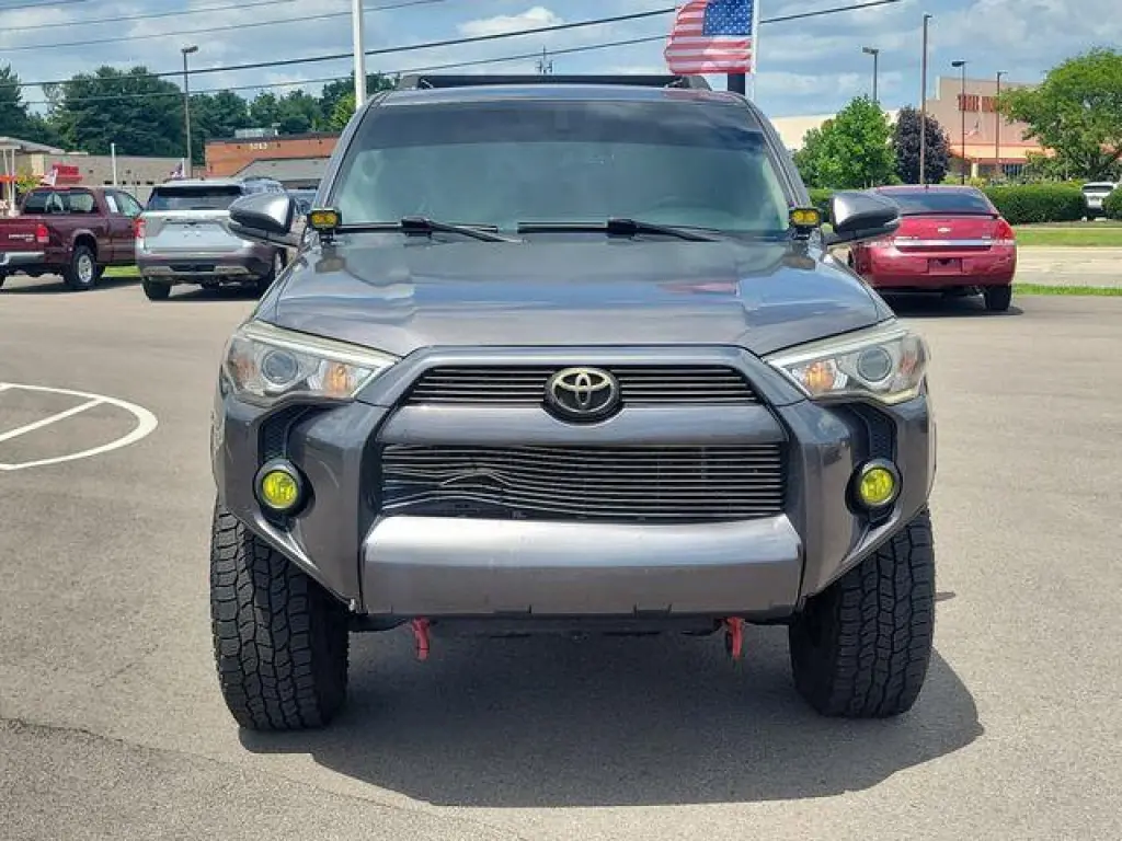 Toyota 4Runner 2016 4x4 SR5 4dr SUV