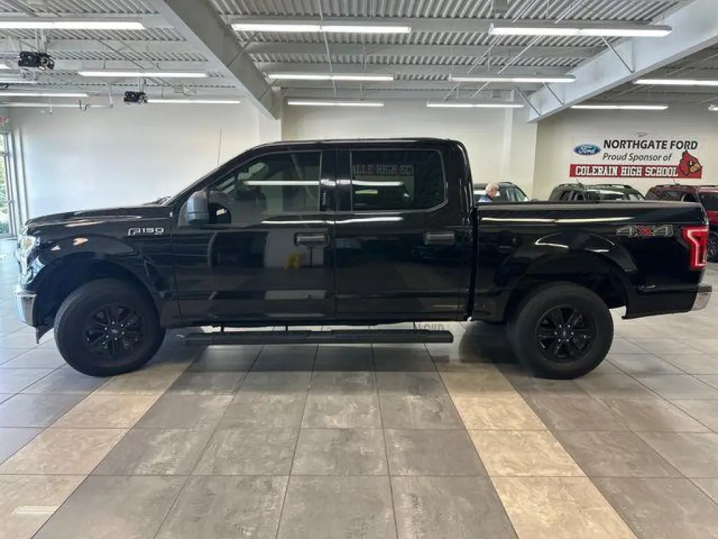 Ford F-150 2017 4x4 XLT 4dr SuperCrew 5.5 ft. SB