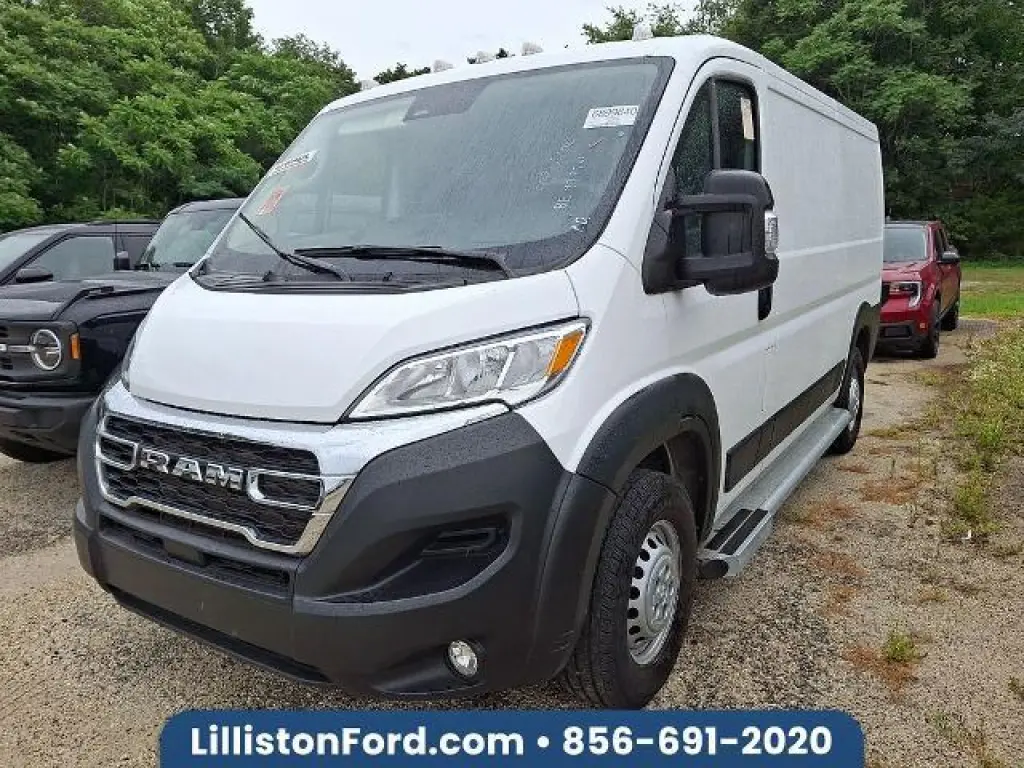 Ram ProMaster 2025 Tradesman 2500 136 WB 3dr Low Roof Cargo Van w/o Passenger Seat