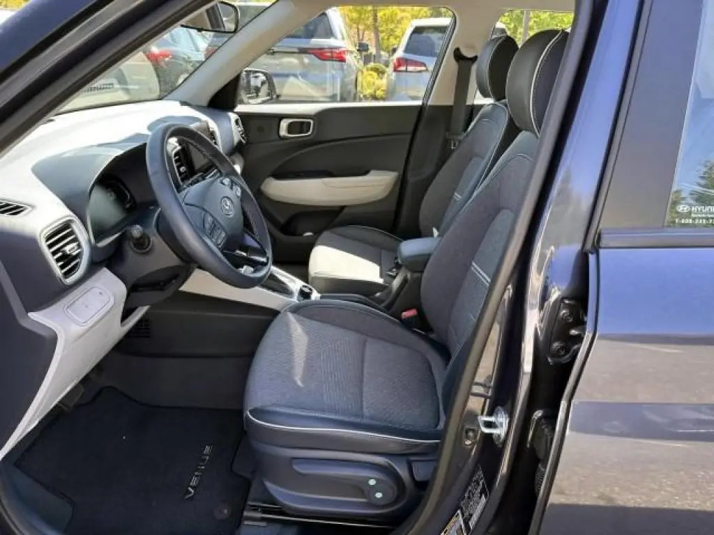 Hyundai VENUE 2023 Limited 4dr Crossover