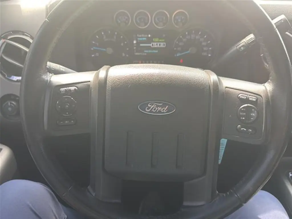 Ford F-350 Super Duty 2012 4x4 Lariat Cabina Doble 4 puertas 6.8 pies SB SRW Pickup