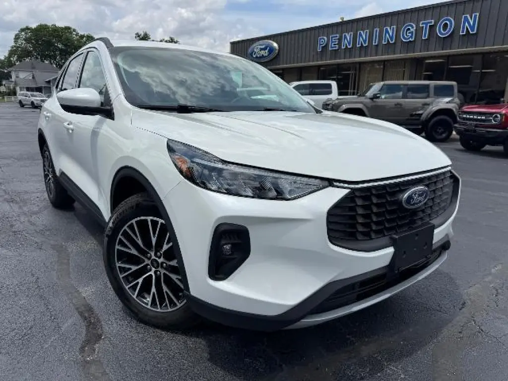 Ford Escape Plug-In Hybrid 2023 Base 4p SUV