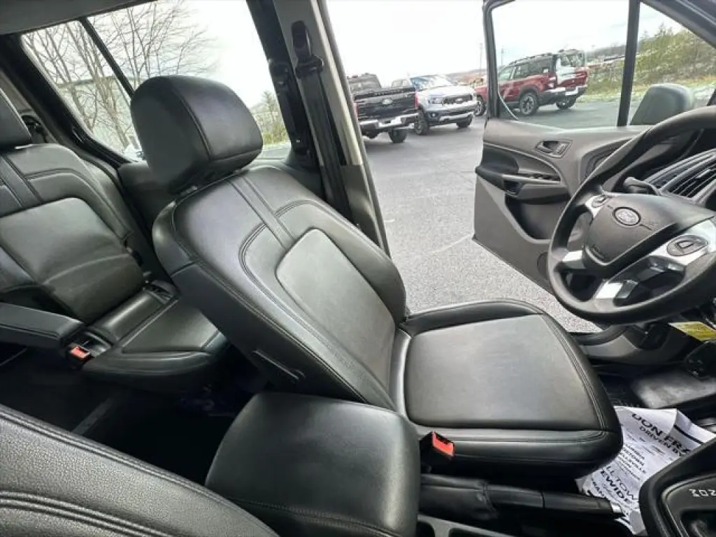 Ford Transit Connect 2022 XL 4p LWB Minivan con portón trasero elevado