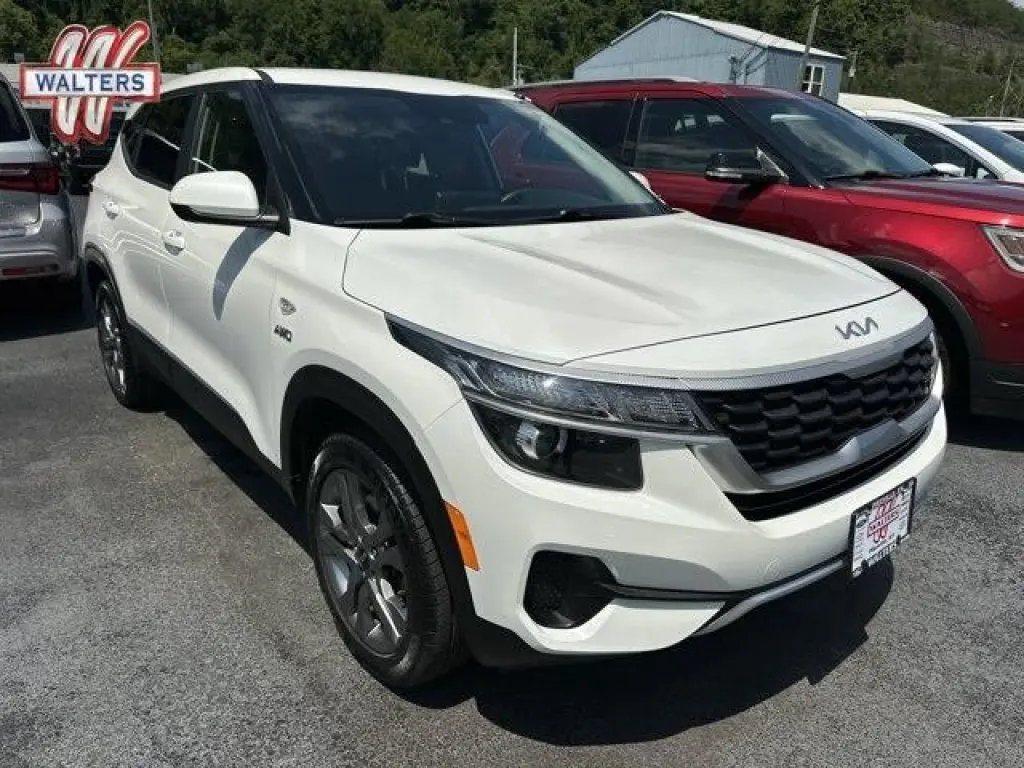 Kia Seltos 2023 AWD LX 4p SUV