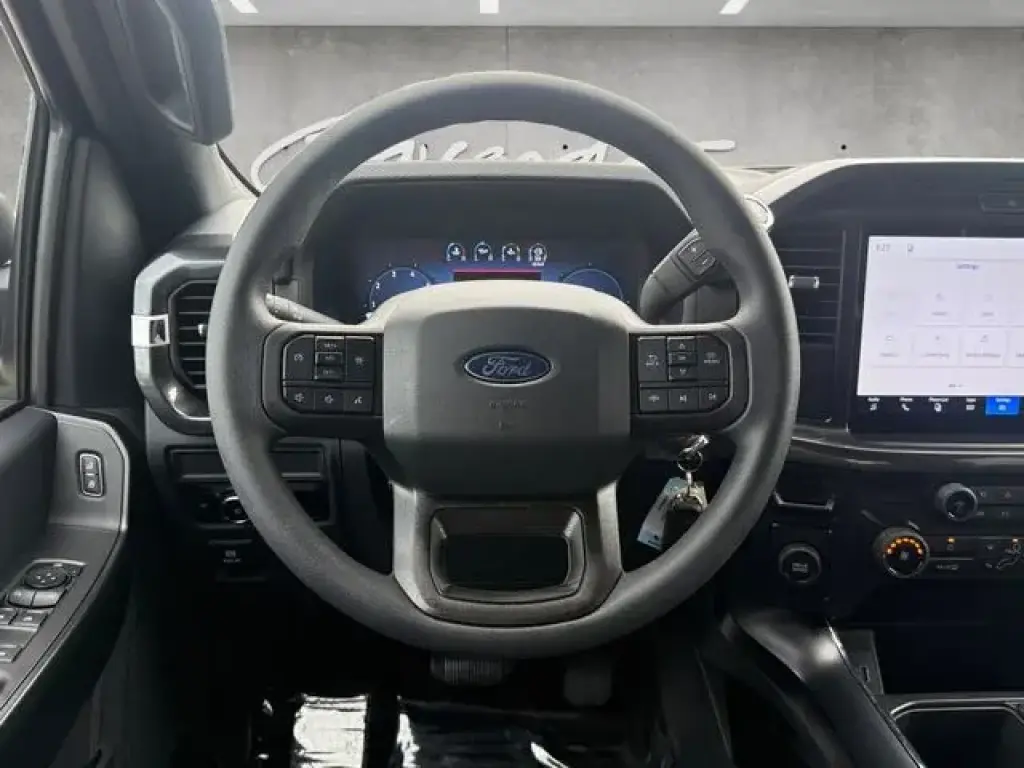 Ford F-150 2026 4x2 STX 4dr SuperCrew 5.5 ft. SB