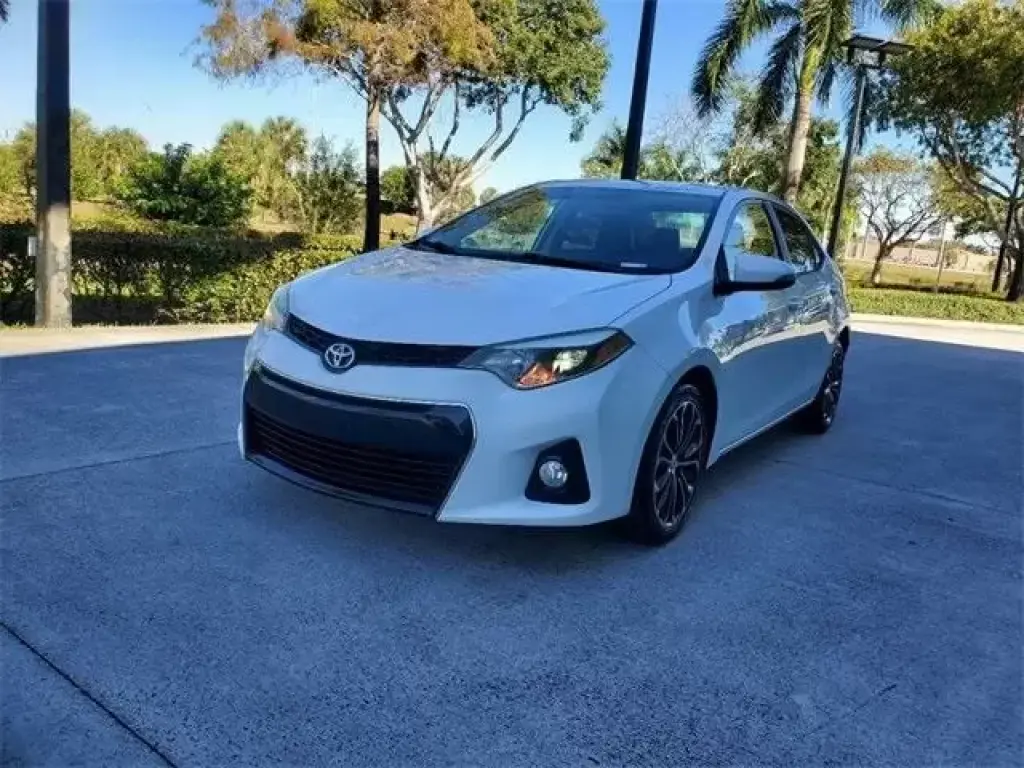 COROLLA S PLUS -- 2016
