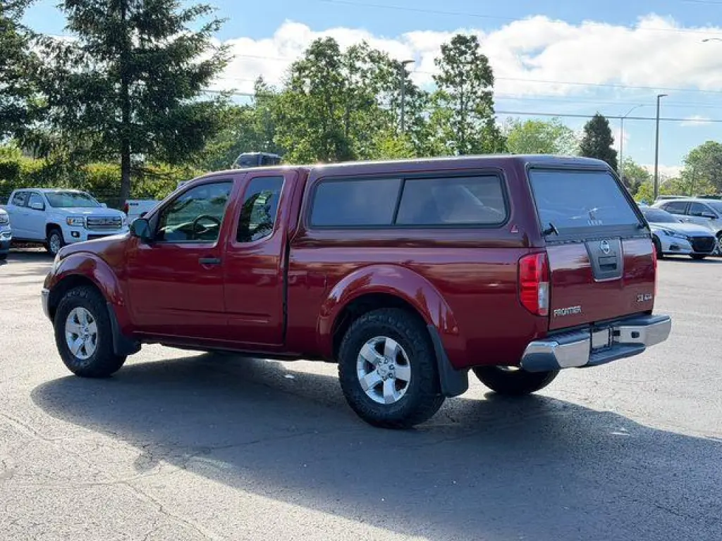 Nissan Frontier 2009 4x4 LE King Cab 4dr 5A
