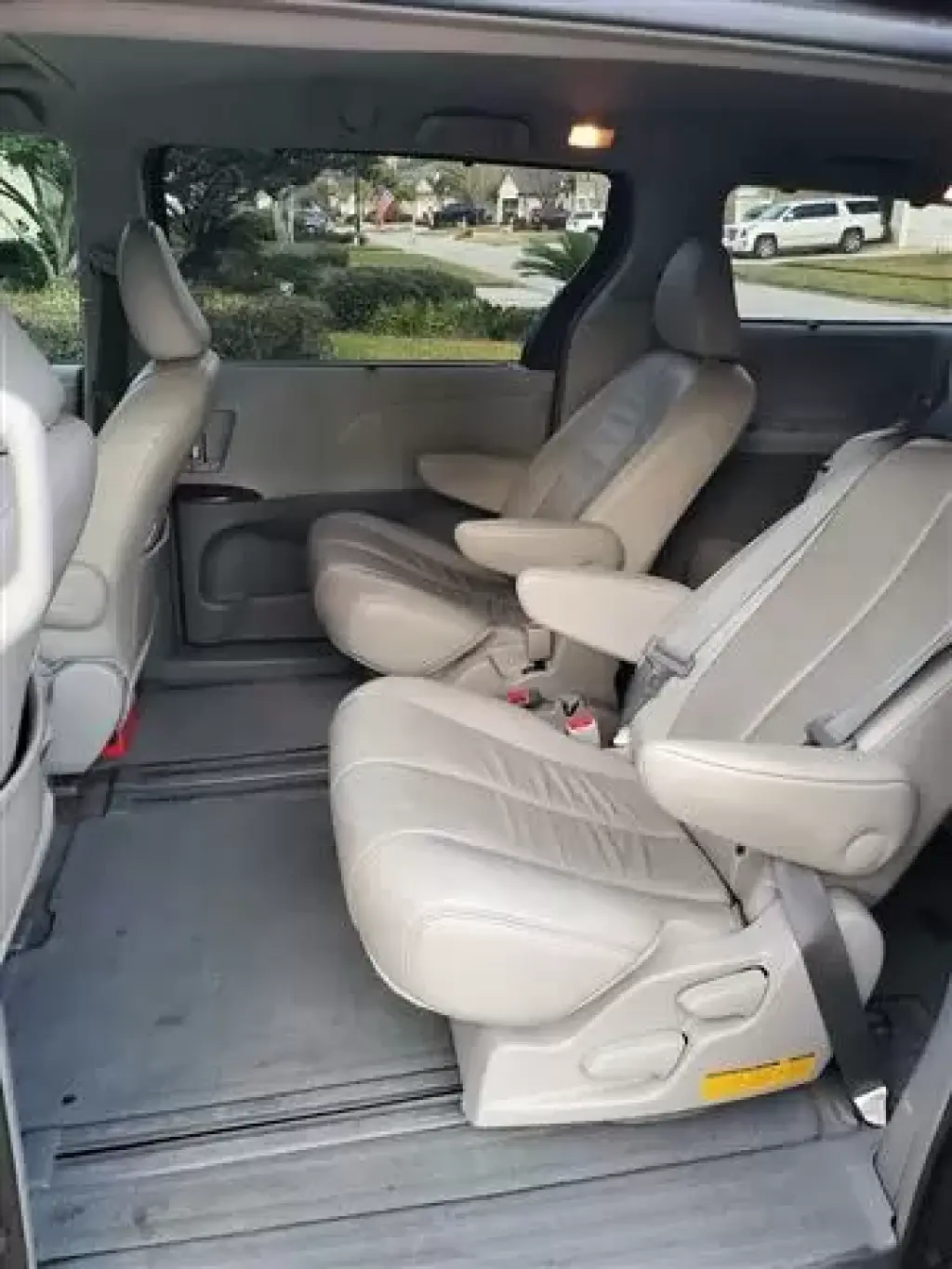 2014 Toyota SIENNA XLE
