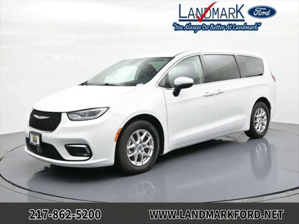 Chrysler Pacifica 2023 Touring L Minivan 4p