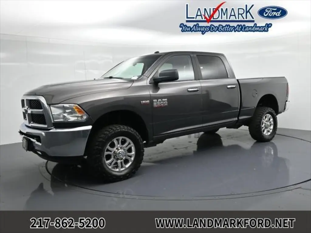 Ram 2500 2018 4x4 SLT 6 plazas Cabina Completa Estribos Laterales 6.3 pies