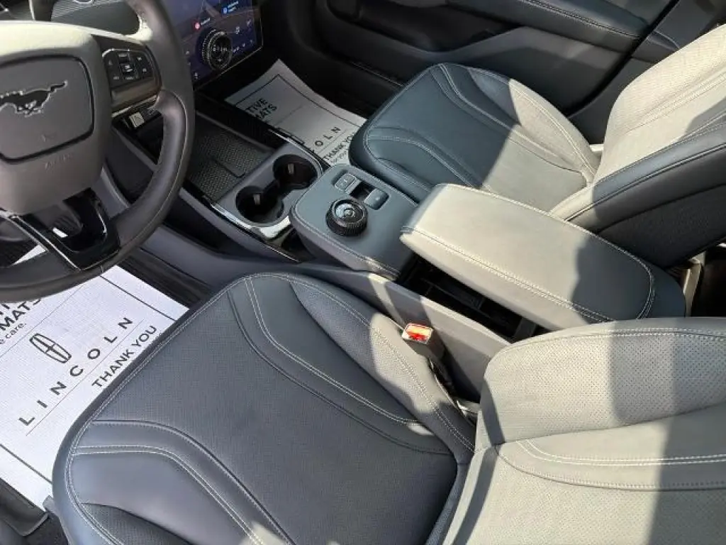 Ford Mustang Mach-E 2023 AWD Premium 4dr SUV