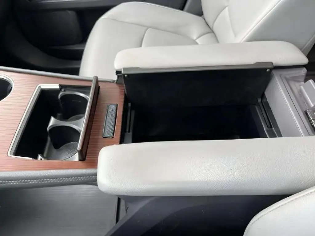 Toyota Sienna 2021 XLE 7 pasajeros Miniván de 4 puertas