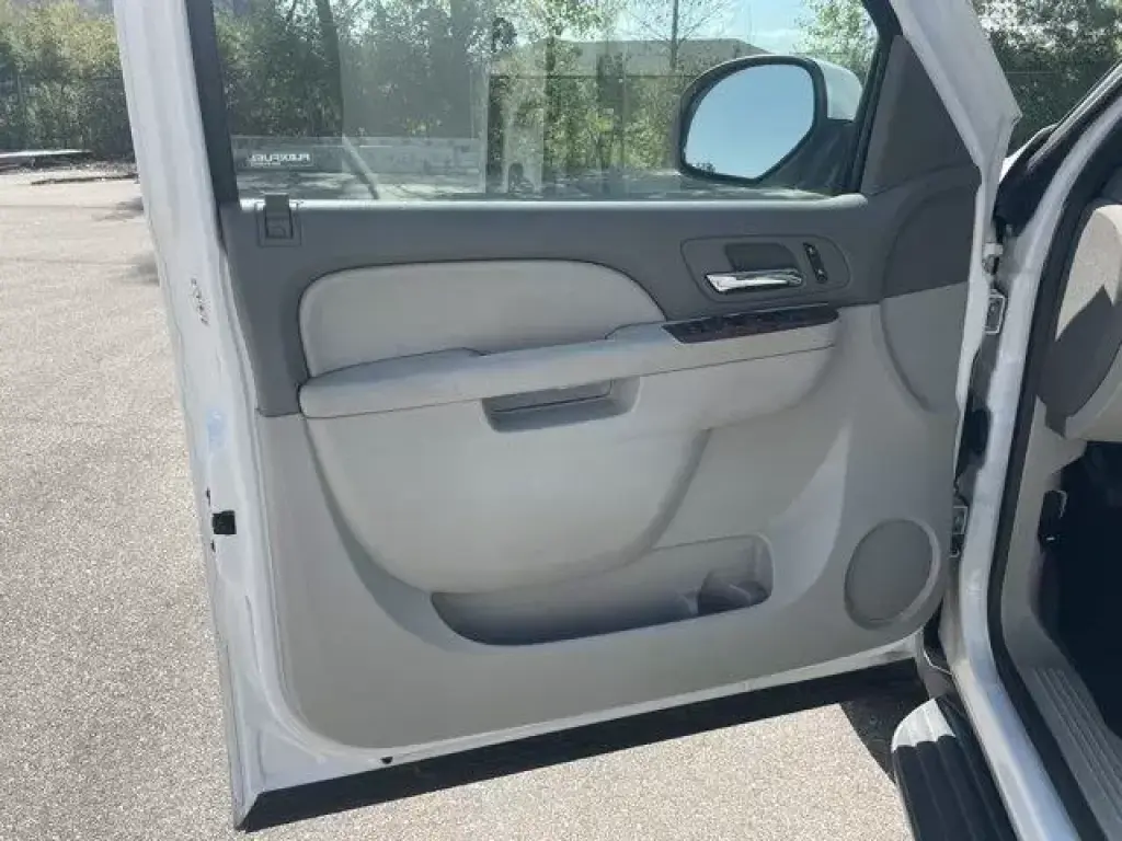 2013 Chevrolet SUBURBAN LT