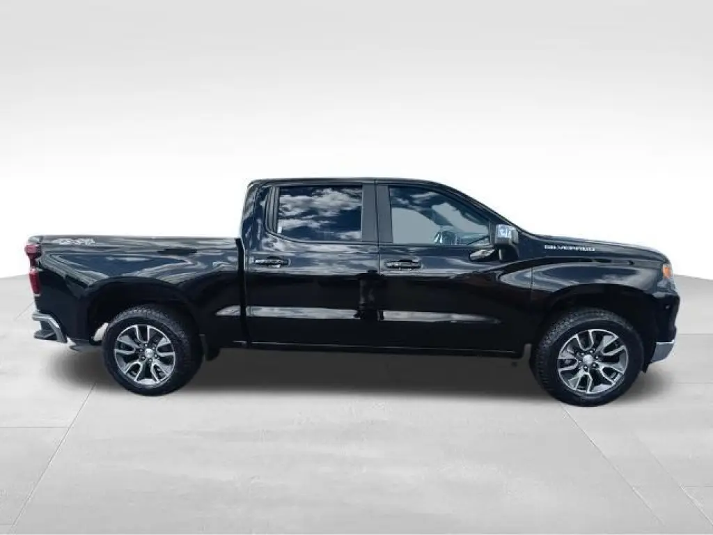 Chevrolet Silverado 1500 2023 4x4 LT Cabina Doble 4p caja de 5.8 pies con 2FL