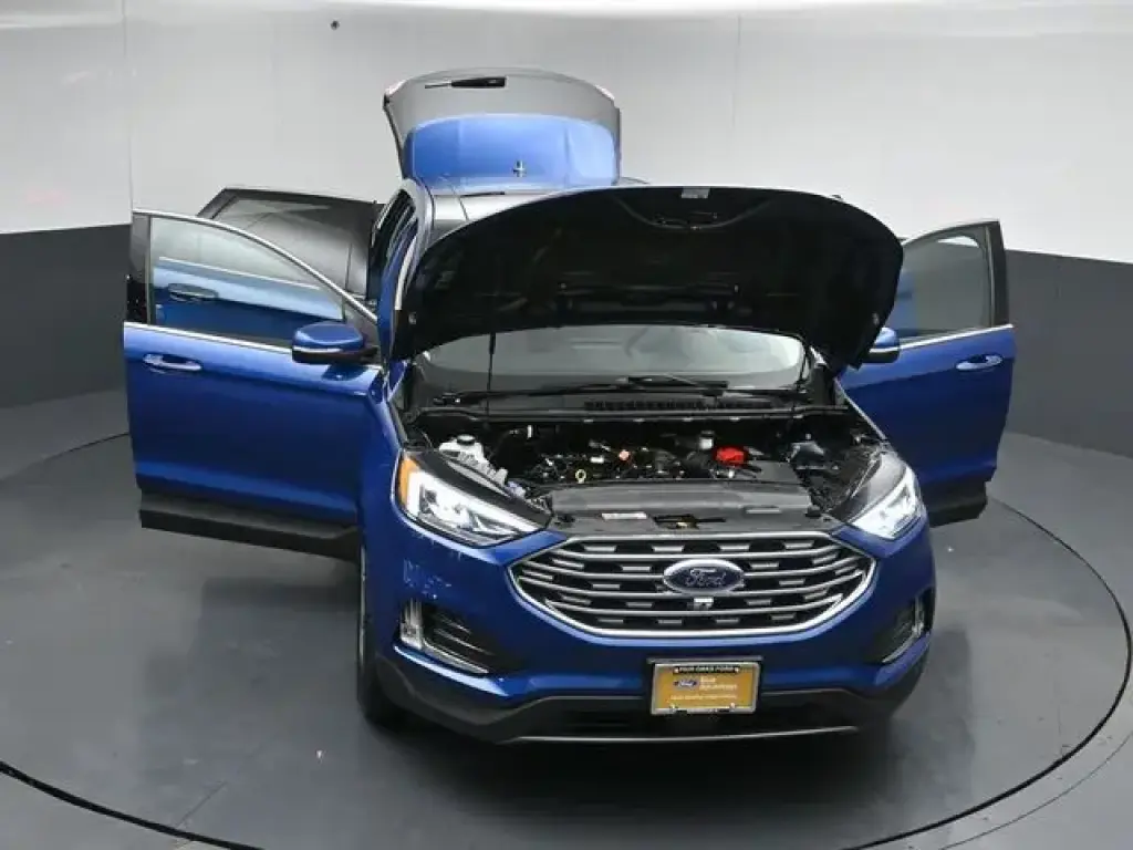 Ford Edge 2024 AWD Titanium 4 puertas SUV