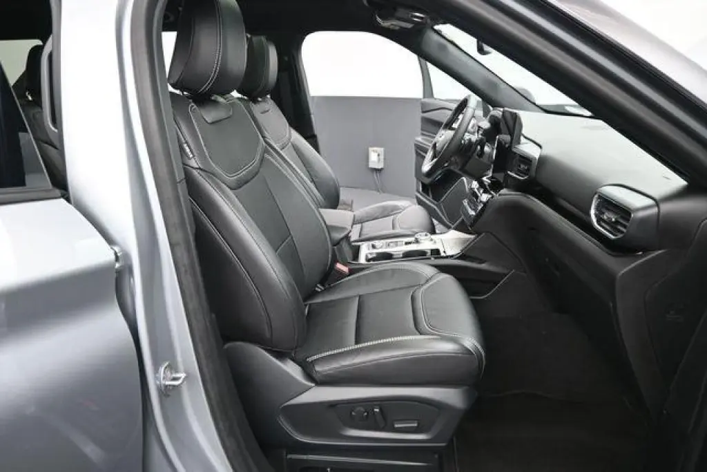 Ford Explorer 2023 AWD ST 4p SUV