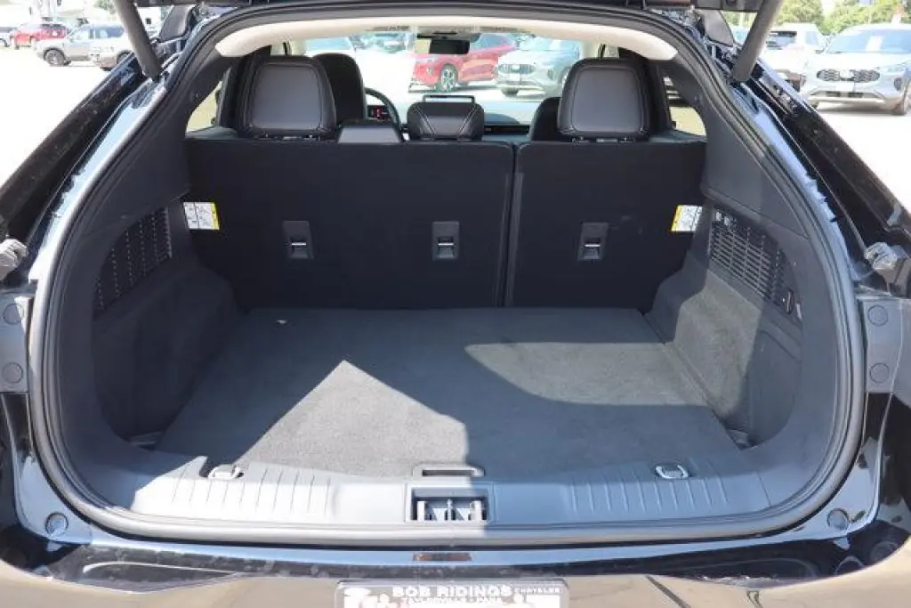 Ford Mustang Mach-E 2025 AWD Premium 4p SUV