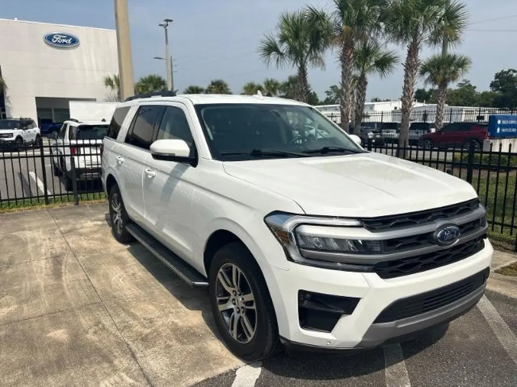 Ford Expedition 2022 4x2 XLT 4dr SUV