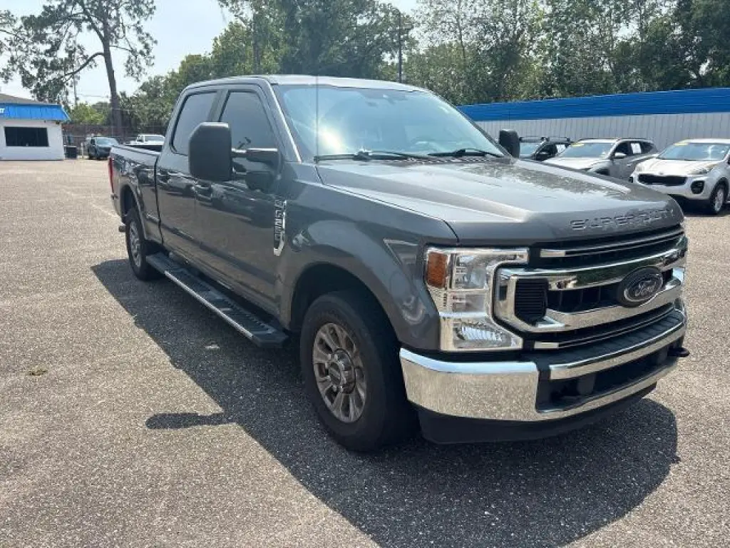 Ford F-250 Super Duty 2021 4x2 XL 4p Cab. de Tripulante Estándar 6.8 pies Cabina Simple Pickup