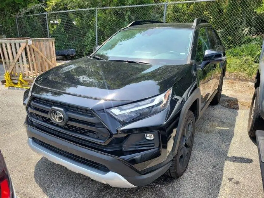 Toyota RAV4 2024 AWD Adventure 4p SUV