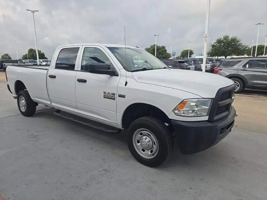 Ram 2500 2017 4x4 Tradesman 4dr Crew Cab 8 ft. LB Pickup