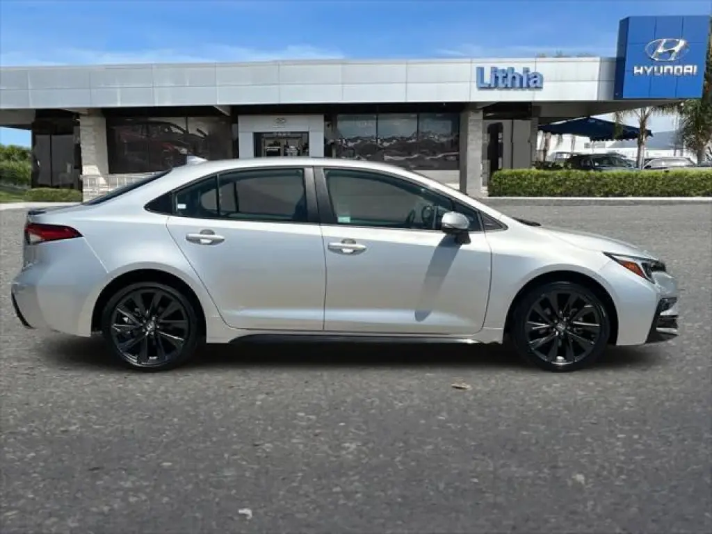 Toyota Corolla 2025 XSE 4dr Sedan