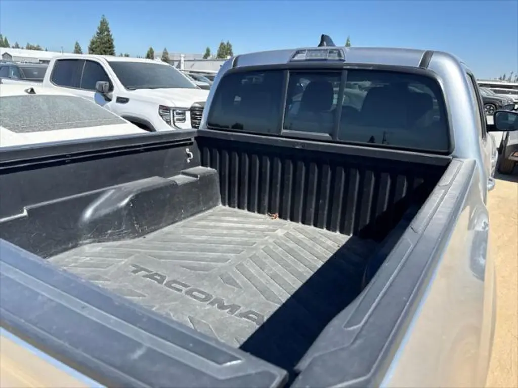 Toyota Tacoma 2021 4x2 SR 4dr Double Cab 5.0 ft SB