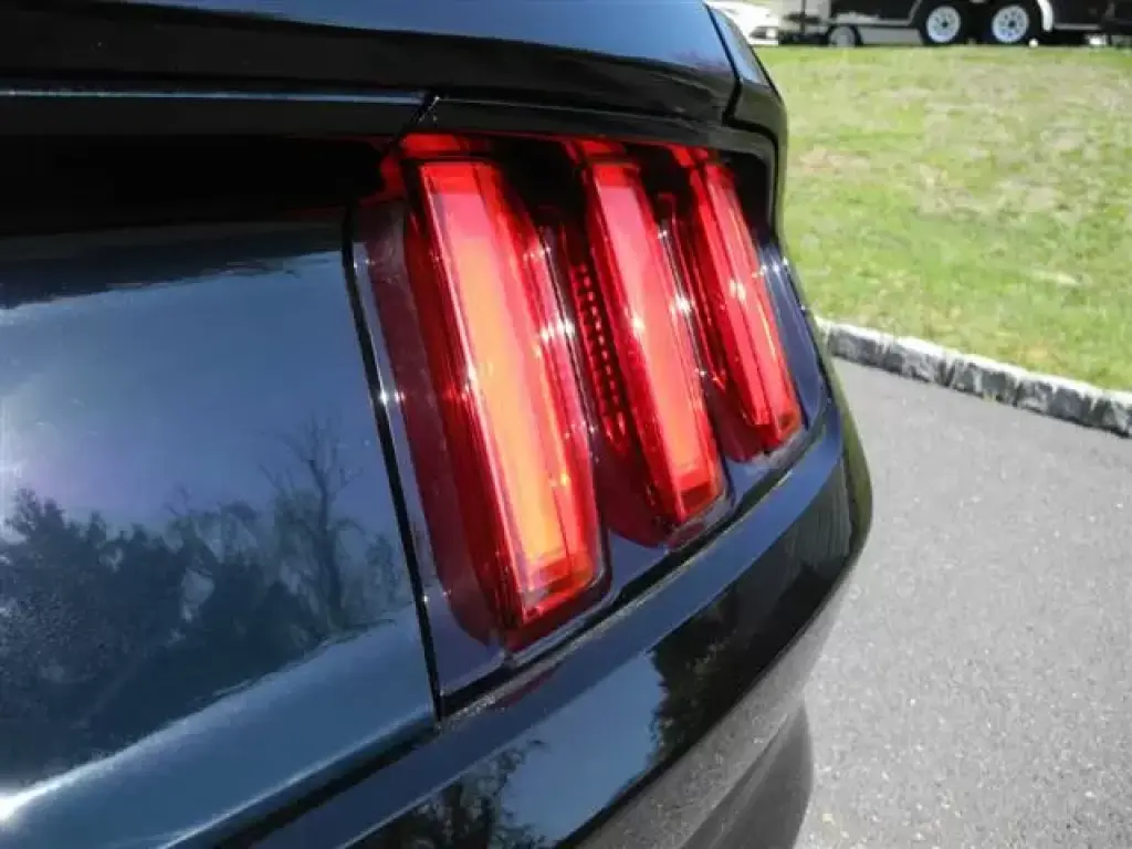 2015 Ford Mustang V6 Coupe