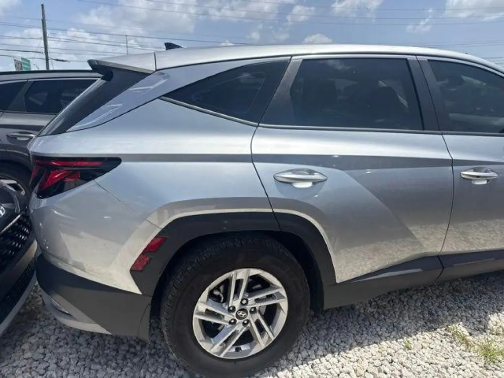 Hyundai TUCSON 2025 SE 4dr SUV