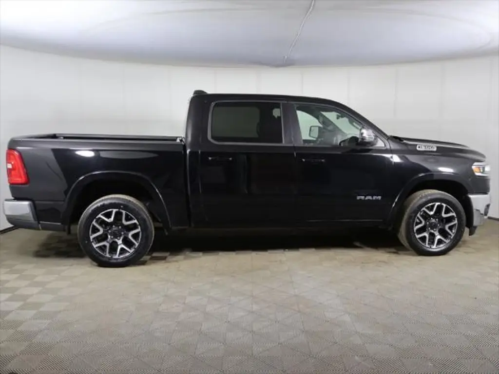 Ram 1500 2025 4x4 Laramie 4dr Crew Cab 5.6 ft. SB Pickup