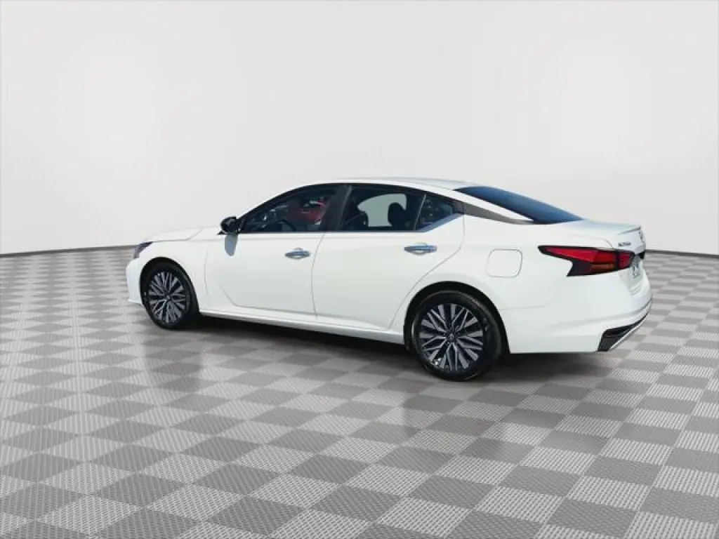 Nissan Altima 2025 2.5 SV 4dr Sedan