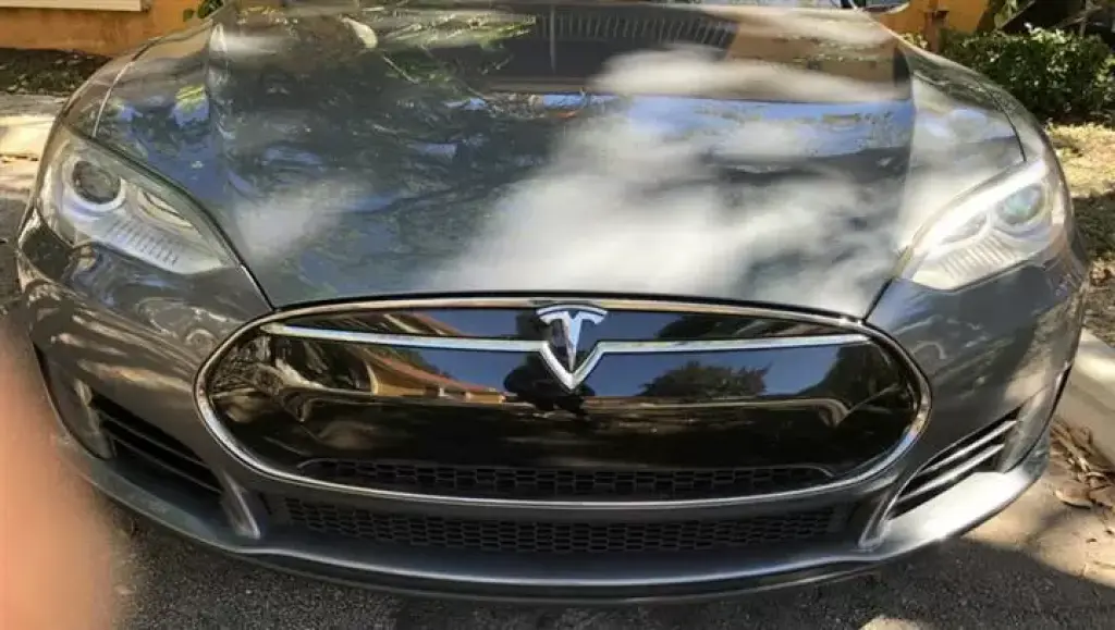 2013 Tesla Model S 60 Sedan 4D