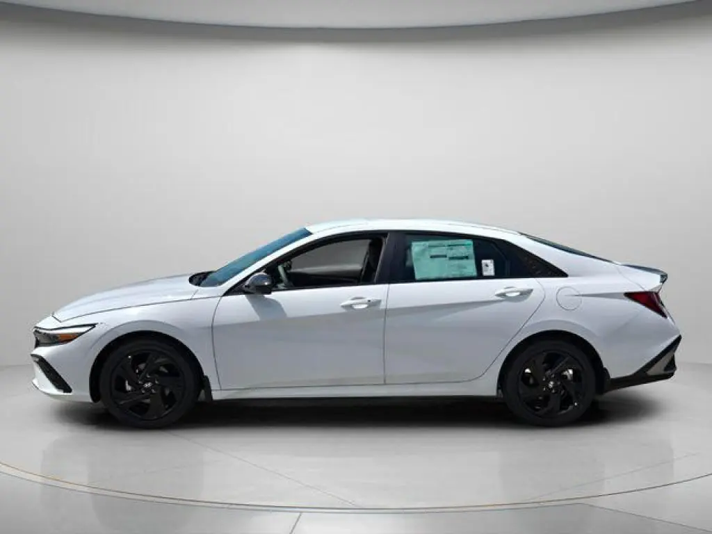 Hyundai ELANTRA 2026 SEL Sport 4dr Sedan
