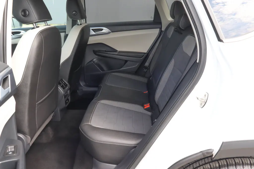 2025 Volkswagen Taos
