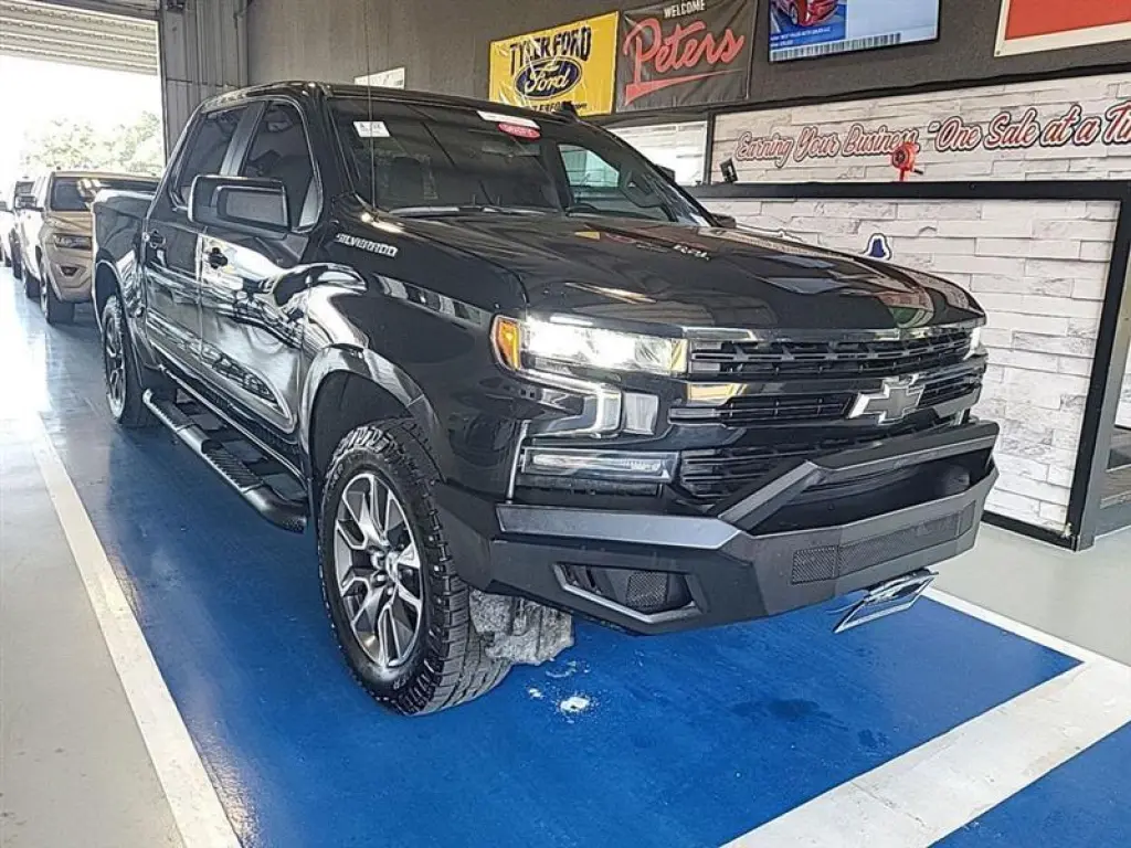 2021 Chevrolet Silverado 1500 RST Crew Cab 4WD