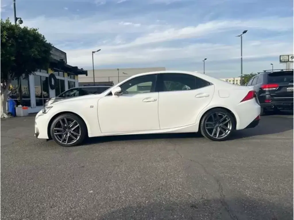 2019 Lexus IS IS 300 Sedan