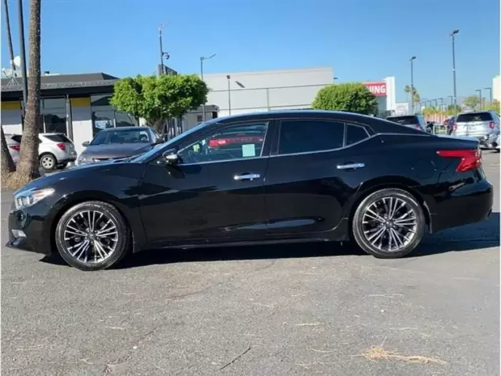2017 Nissan Maxima Platinum Se