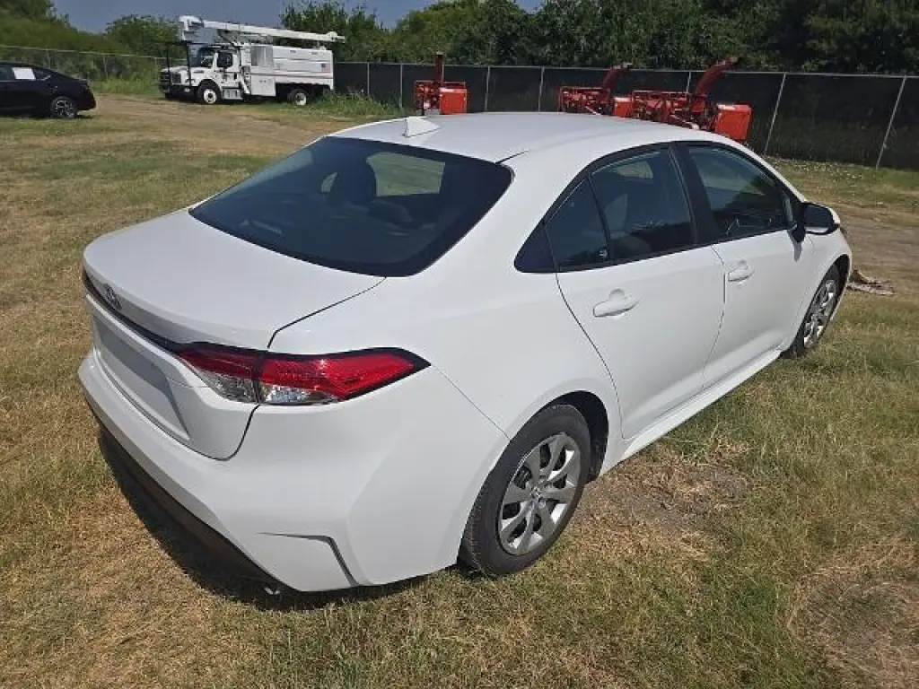 Toyota Corolla 2024 LE 4dr Sedan