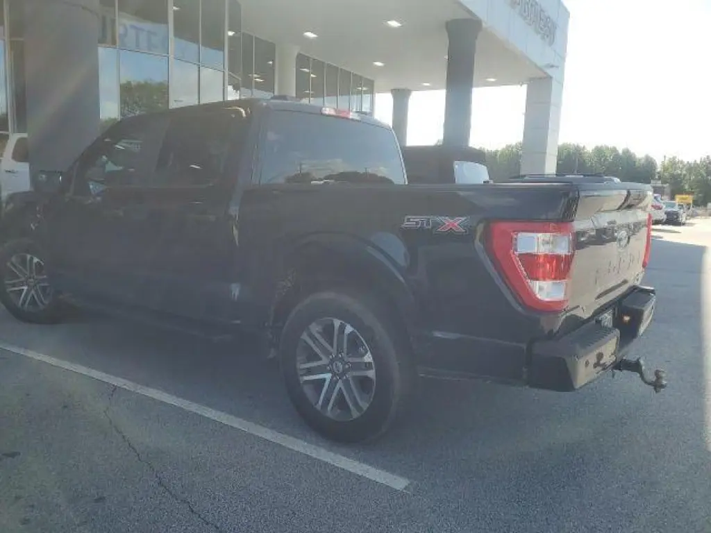 Ford F-150 2023 4x2 Lariat 4dr SuperCrew 5.5 ft. SB