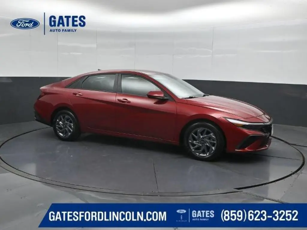 Hyundai ELANTRA 2024 SEL Sedán de 4 puertas